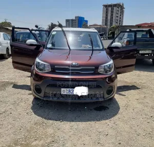 Photo - Kia Soul Hatchback 2017 Burgundy