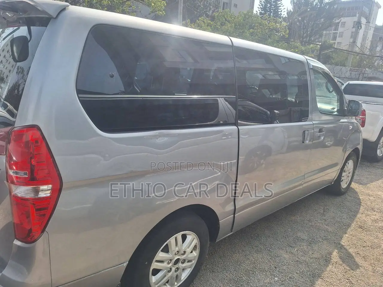 Hyundai Starex 2015 Silver