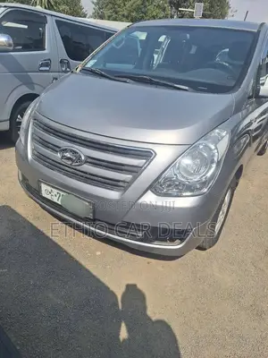 Hyundai Starex 2015 Silver