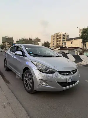 Hyundai Elantra 2013 Silver