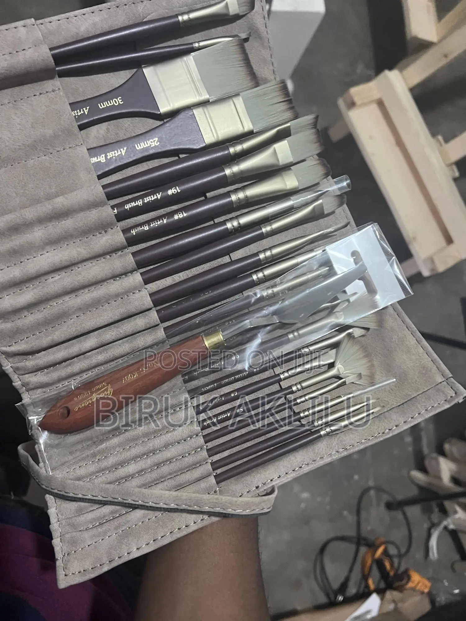 Giorgione Premium 24-Piece Artist Paint Brush Set.