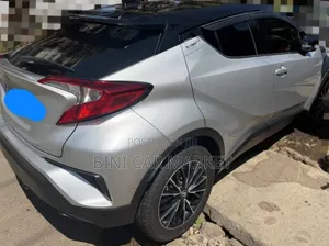 Toyota C-HR 2018 Silver