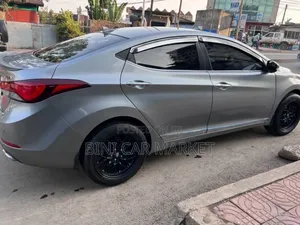 Hyundai Avante 2015 Gray