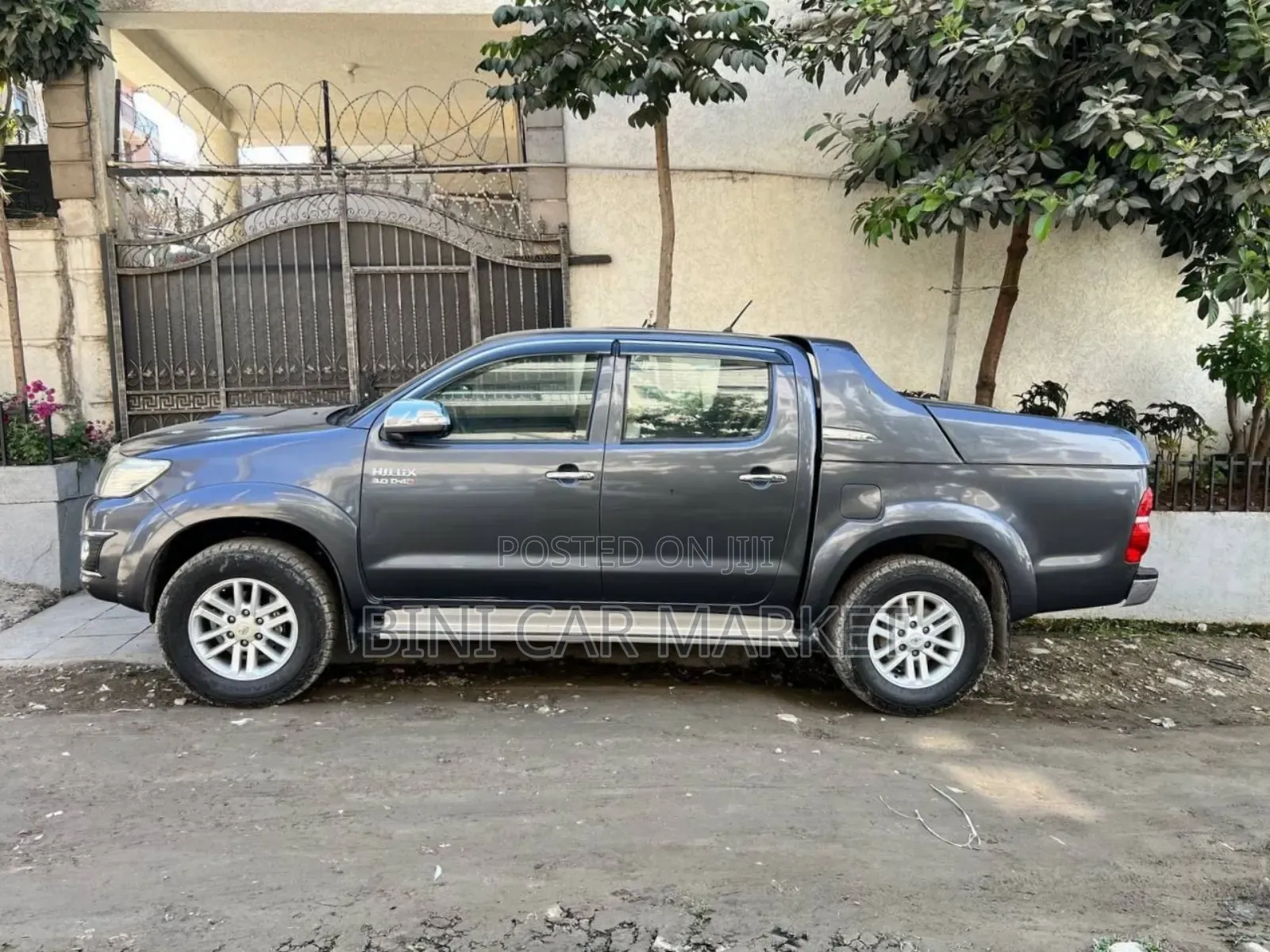 Toyota Hilux 2014 Gray