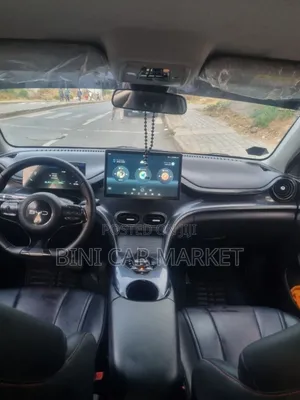 BYD E2 43 kWh 94 hp FWD 2024 Silver