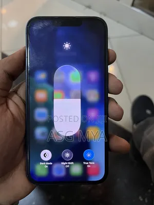 Photo - Apple iPhone 13 128 GB Black