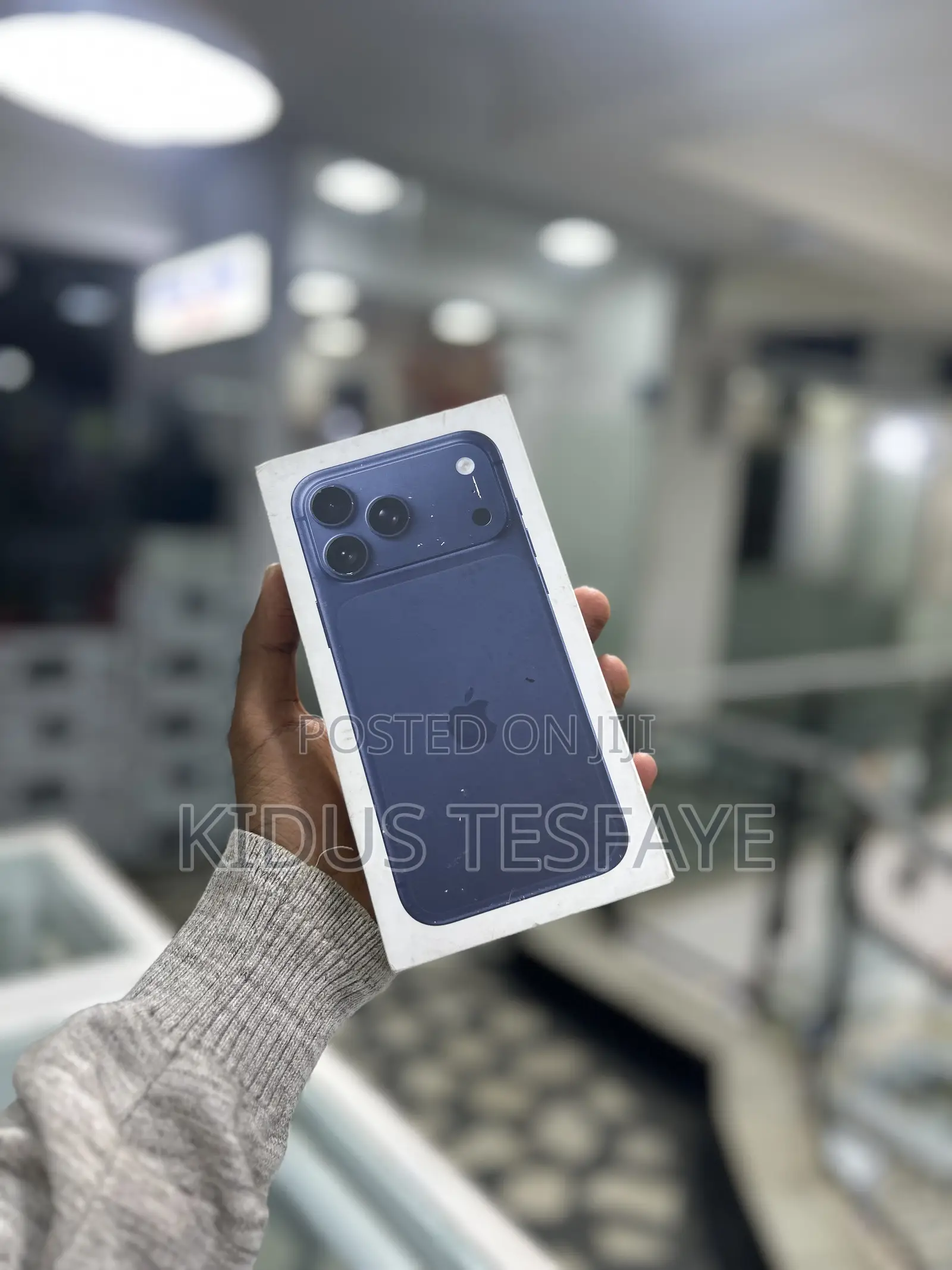 New Apple iPhone 17 Pro Max 256 GB Blue