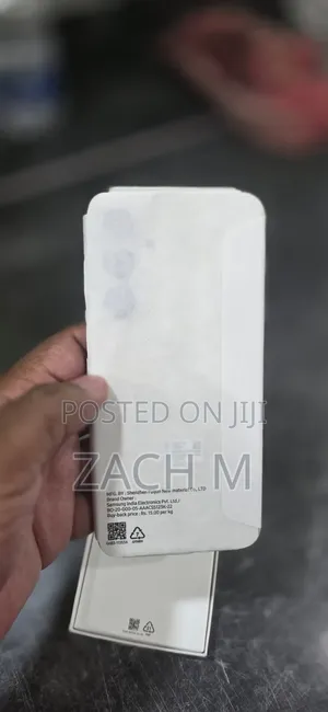 New Samsung Galaxy A16 5G 128 GB Gold