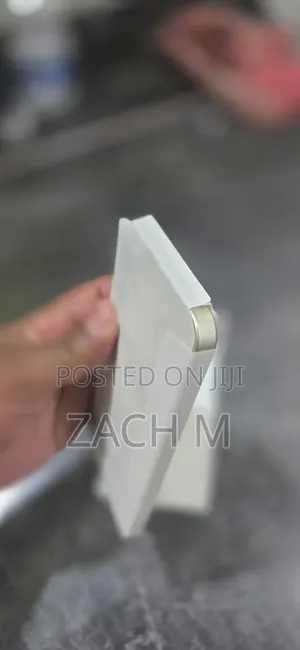 New Samsung Galaxy A16 5G 128 GB Gold