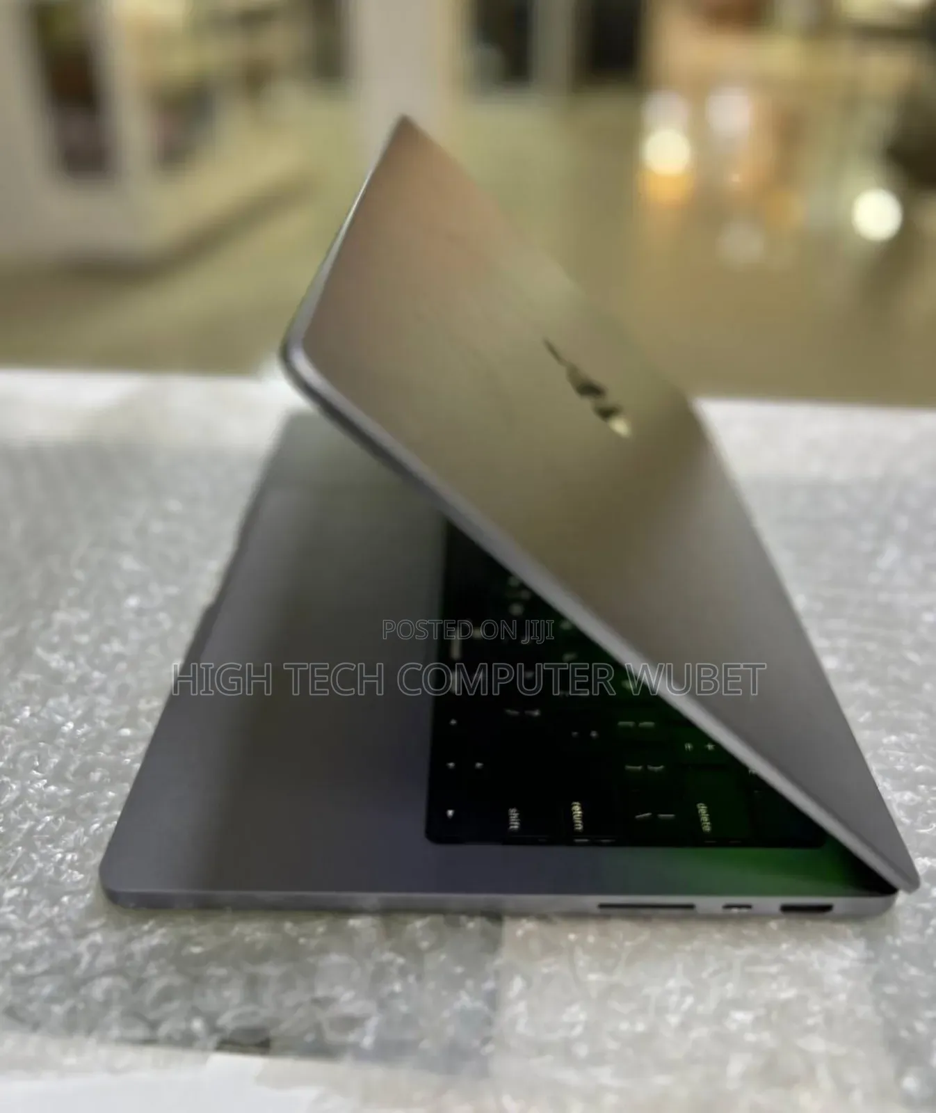 New Laptop Apple MacBook Pro M1 16GB Apple M1 Pro SSD 512GB