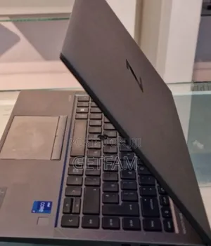 New Laptop HP ZBook Studio 16GB Intel Core I7 SSD 512GB