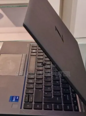 Photo - New Laptop HP ZBook Studio G8 16GB Intel Core I7 SSD 512GB