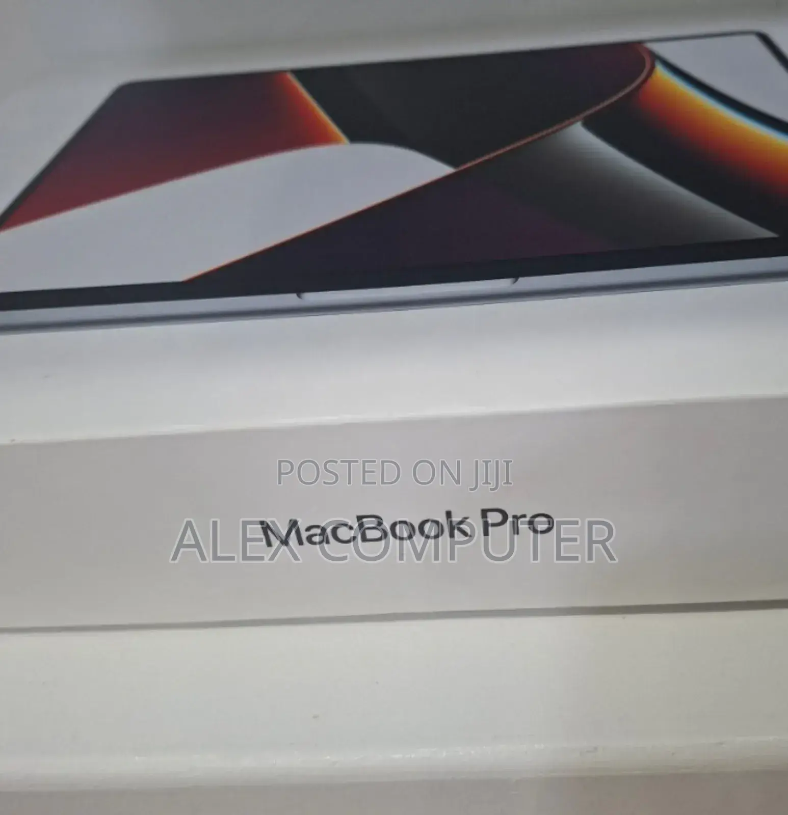 New Laptop Apple MacBook Pro 32GB Apple M1 Max SSD 1T