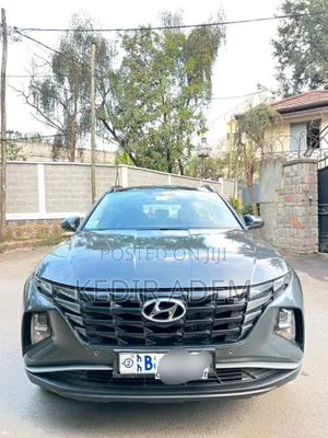 Photo - Hyundai Tucson 2021 Gray
