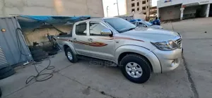Toyota Hilux 2009 Silver