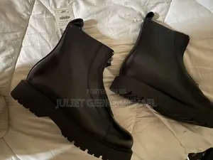 Zara Boots 42 Size