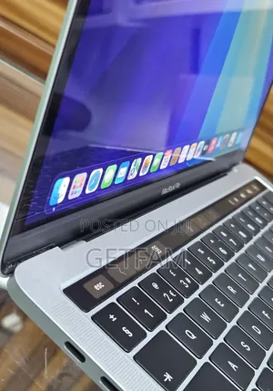 New Laptop Apple MacBook Pro 2019 8GB Intel Core I5 SSD 128GB