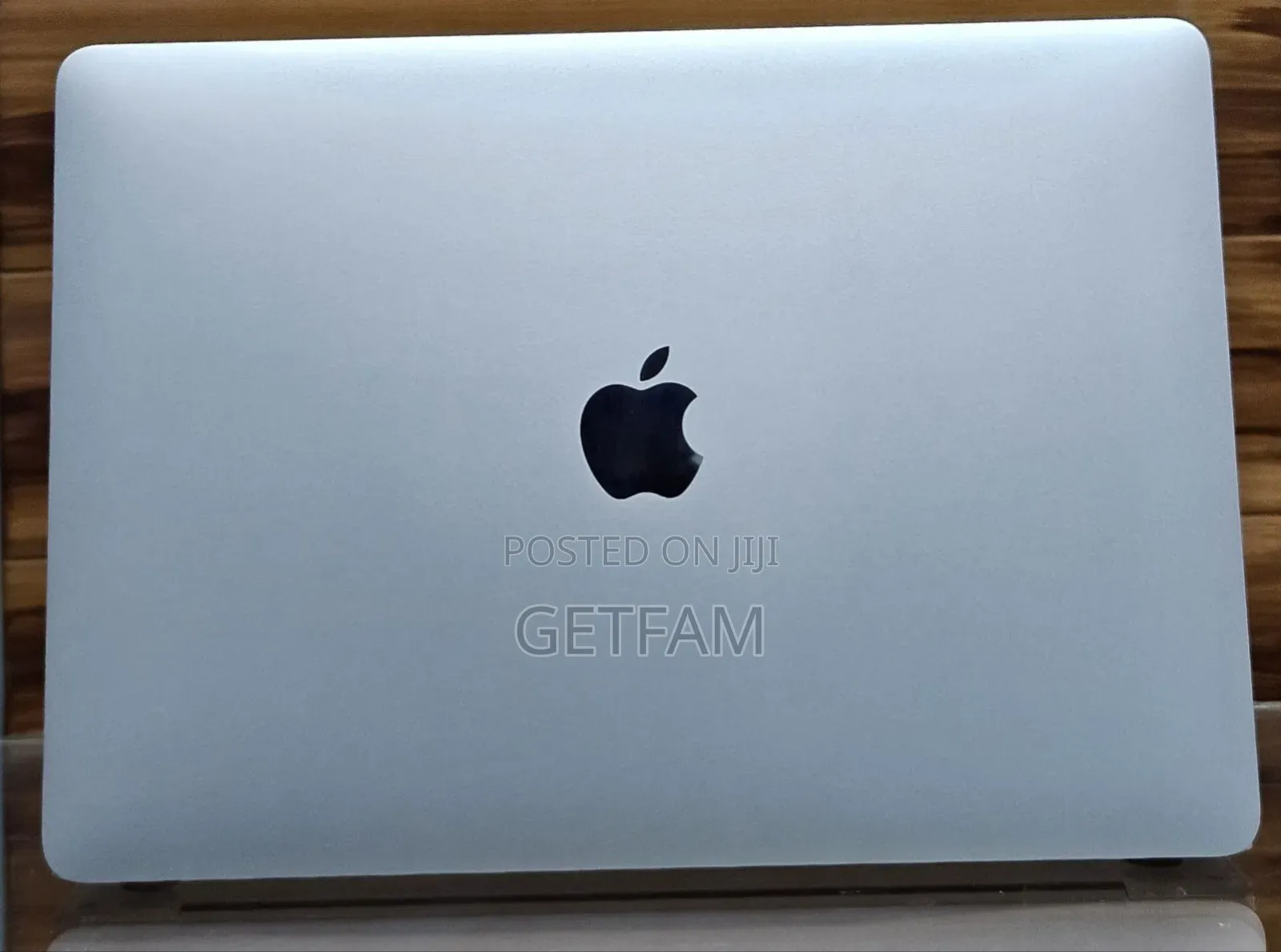 New Laptop Apple MacBook Pro 2019 8GB Intel Core I5 SSD 128GB