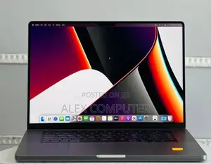 New Laptop Apple MacBook Pro 32GB Apple M1 Max SSD 1T