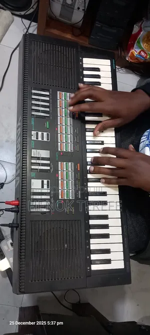 Yamaha PSS 470 Keyboard