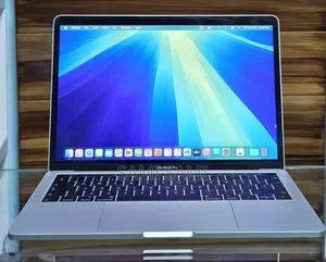 New Laptop Apple MacBook Pro 2019 8GB Intel Core I5 SSD 128GB