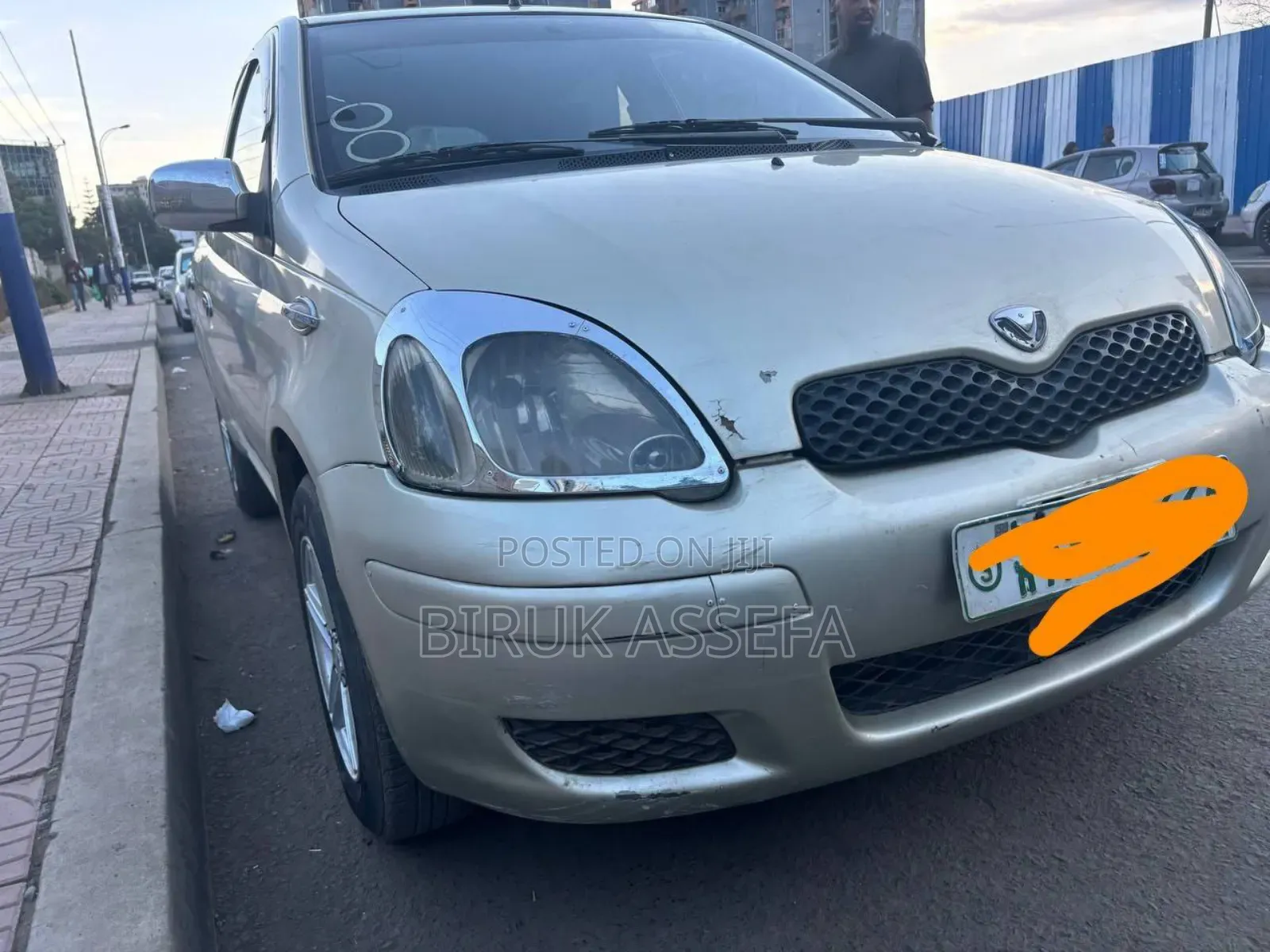 Toyota Vitz 2002 Silver