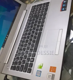 New Laptop Lenovo 8GB Intel Core I7 SSD 1T