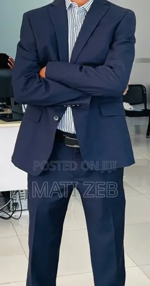 Photo - Close for Men Employee