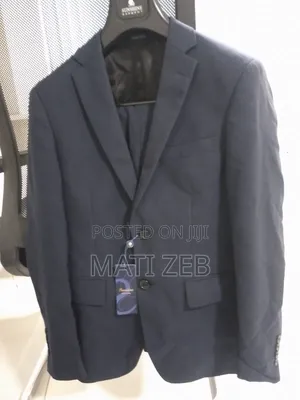 Close for Men Employee