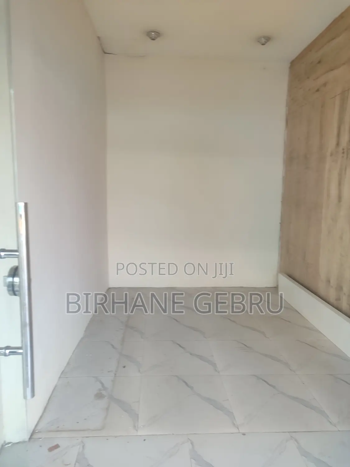 Shop Rent for Butik Cosmo Mobile and Other