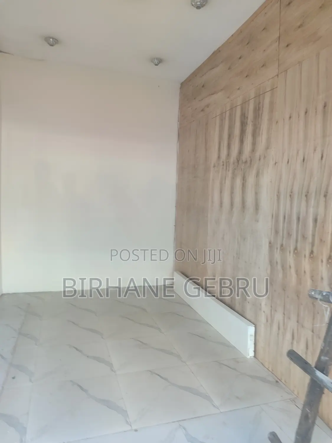 Shop Rent for Butik Cosmo Mobile and Other