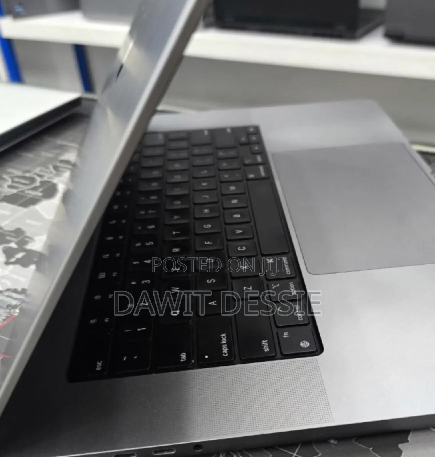 New Laptop Apple MacBook Pro M1 64GB Apple M1 Max SSD 1T