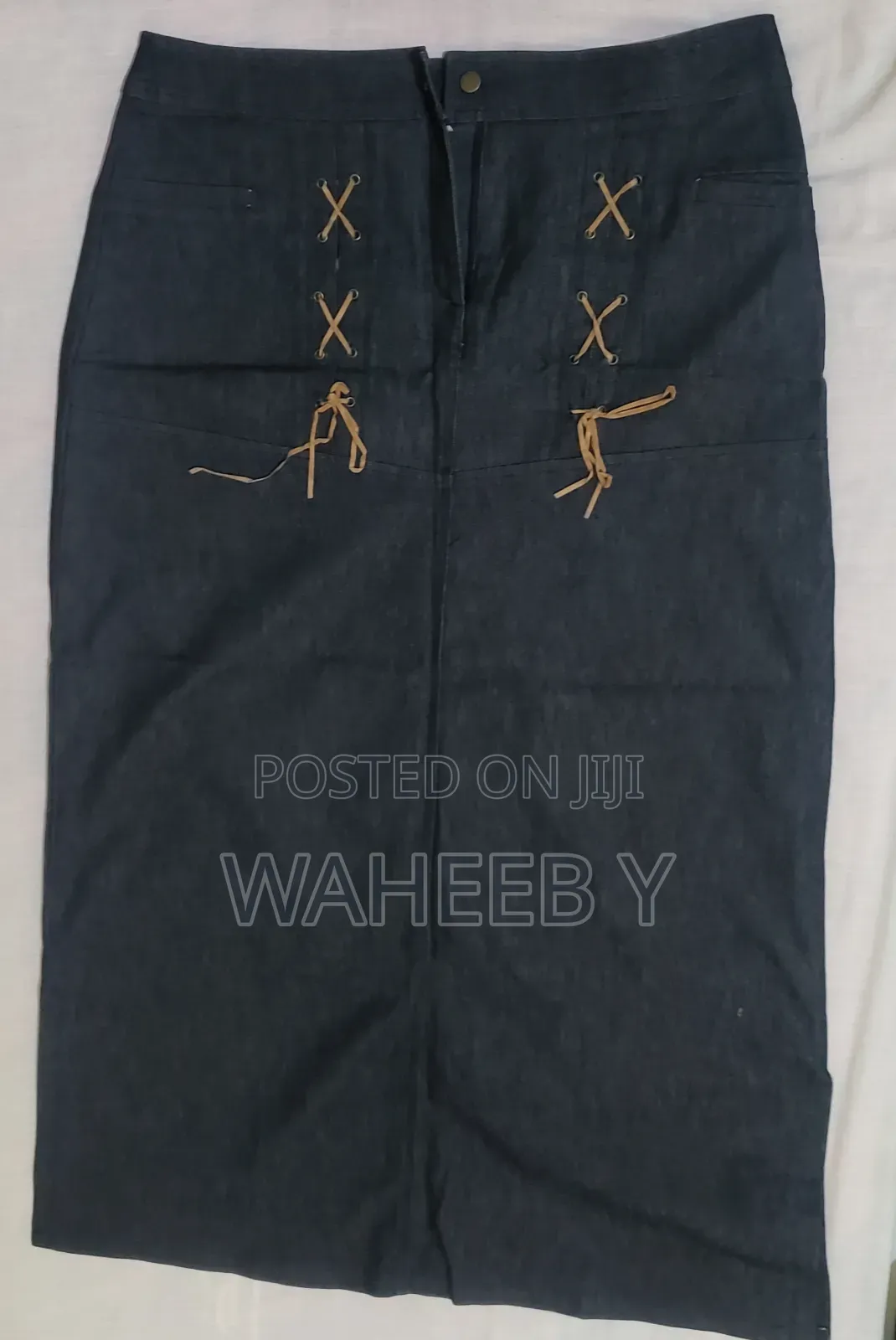 ቀሚስ ለሴቶች ይደውሉልን