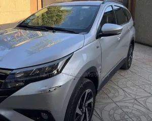 Toyota Rush 2021 Off white