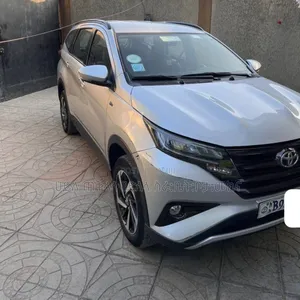 Toyota Rush 2021 Off white