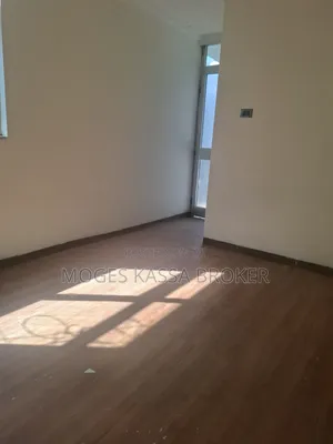 4bdrm Apartment in ሲኤም ሲ ሳፋሪ የሚሸጥ አፓርታማ, Yeka for sale
