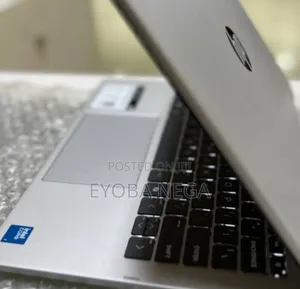 New Laptop HP OmniBook 5 14" 16GB Intel Core Ultra 7 SSD 1T