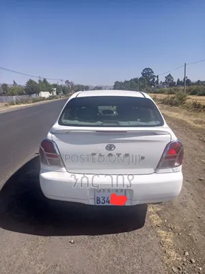 Toyota Platz 1.3 AWD 2001 White