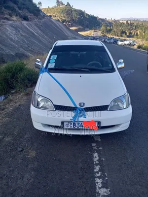 Toyota Platz 1.3 AWD 2001 White