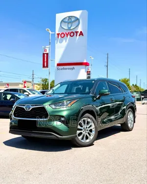 Toyota Highlander Hybrid 2024 Green