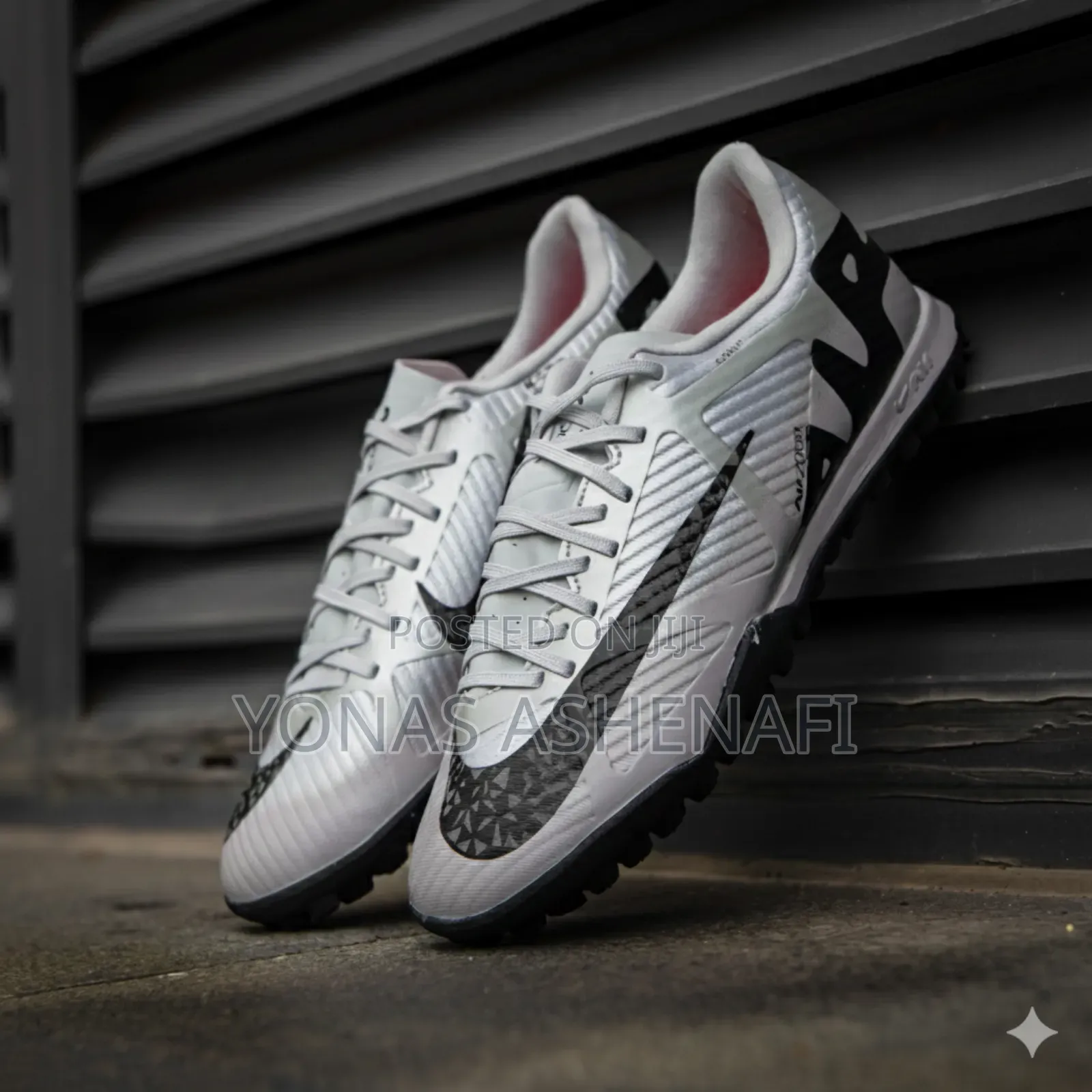 Nike Mercurial Vapor 15 Elite Football Boot (Soccer Cleat).