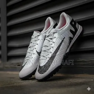 Photo - Nike Mercurial Vapor 15 Elite Football Boot (Soccer Cleat).