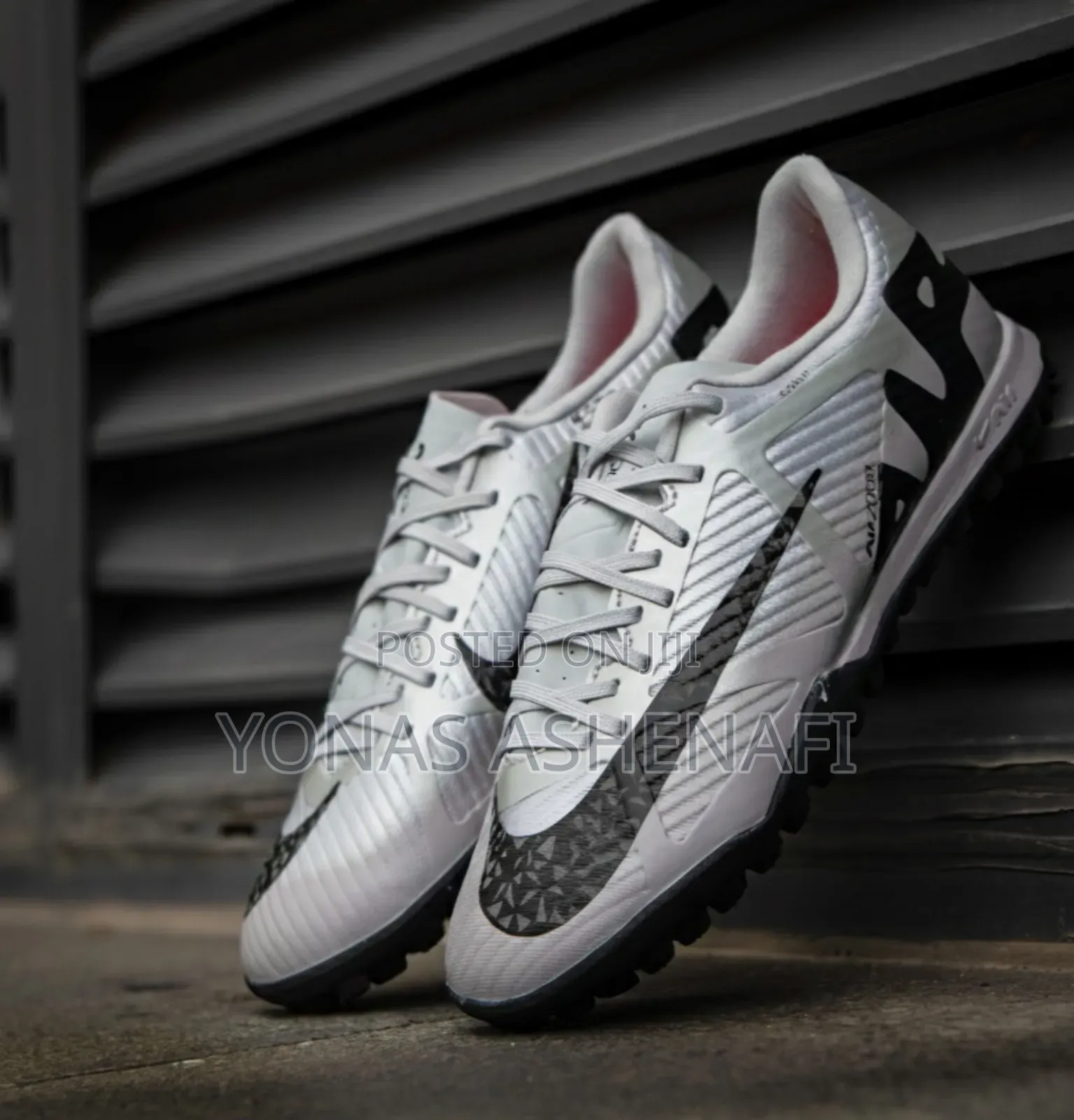 Nike Mercurial Vapor 15 Elite Football Boot (Soccer Cleat).