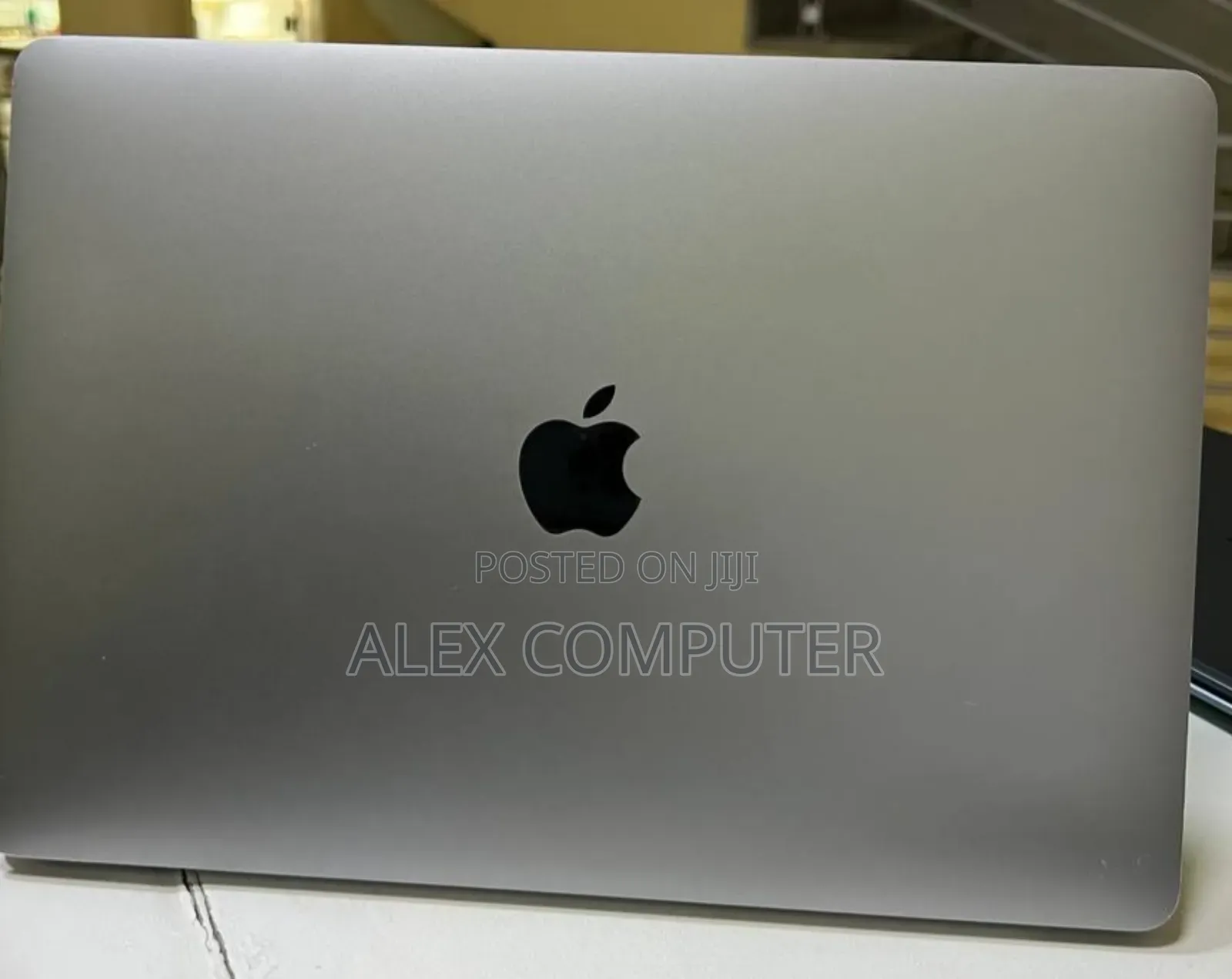 New Laptop Apple MacBook Pro 2019 8GB Intel Core I5 SSD 128GB