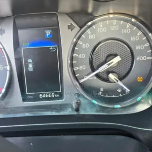 Toyota Hilux 2022 Silver