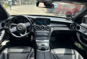 Mercedes-Benz C200 2021 Matt Black