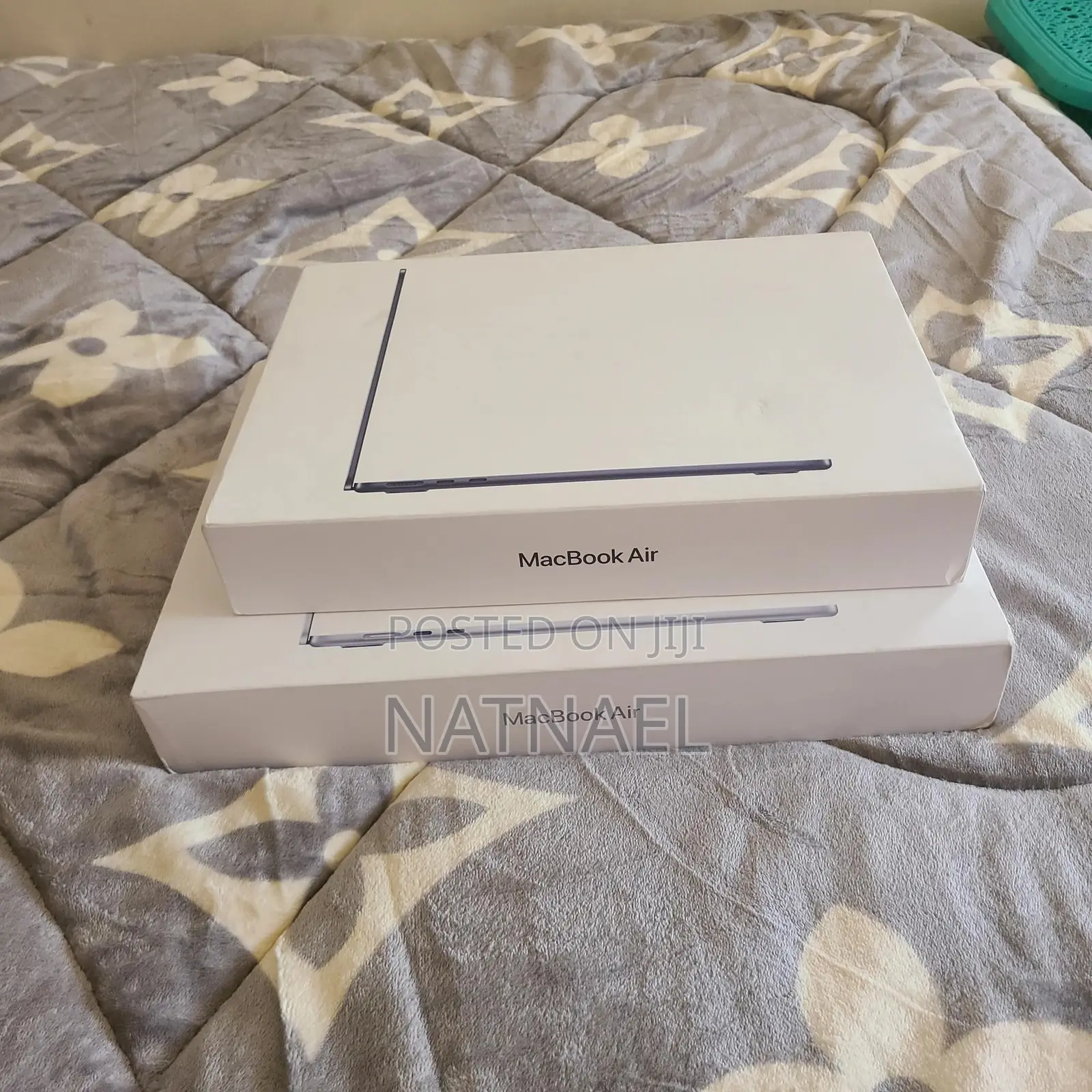 New Laptop Apple MacBook Air 2025 M4 13-Inch 16GB Apple M4 SSD 256GB