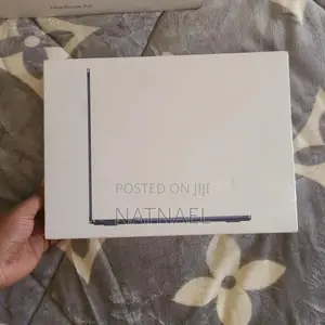 New Laptop Apple MacBook Air 2025 M4 13-Inch 16GB Apple M4 SSD 256GB