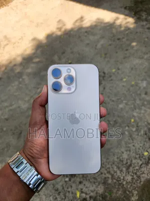 New Apple iPhone 16 Pro Max 256 GB Gold