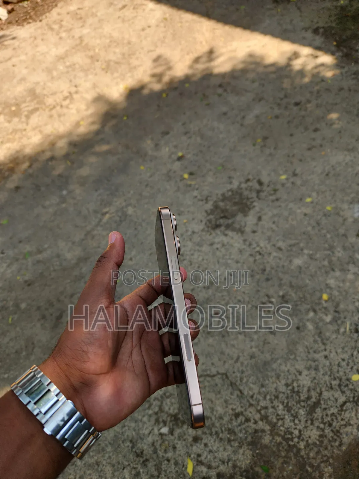 New Apple iPhone 16 Pro Max 256 GB Gold